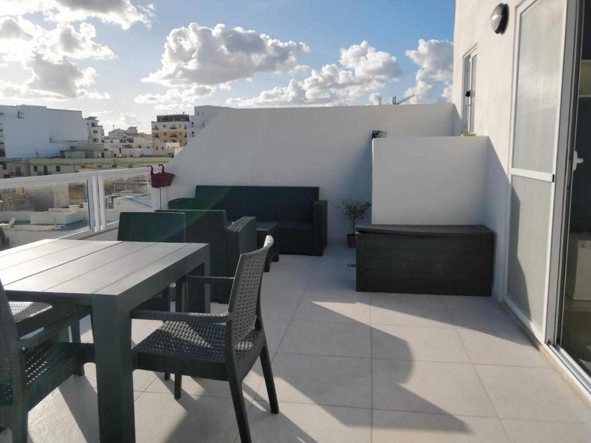 Sea View Penthouse With Large Terrace Irom1-1 Apartment Marsaskala Bagian luar foto