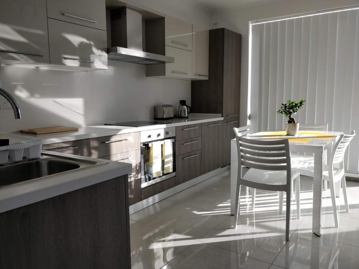 Sea View Penthouse With Large Terrace Irom1-1 Apartment Marsaskala Bagian luar foto
